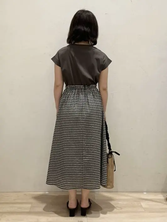 ANY SIS 西出 コーディネート画像