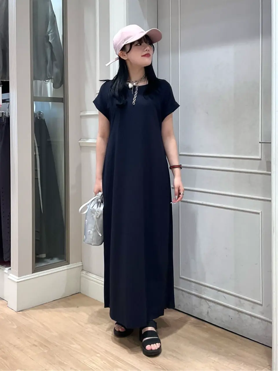 ANY SIS erika コーディネート画像