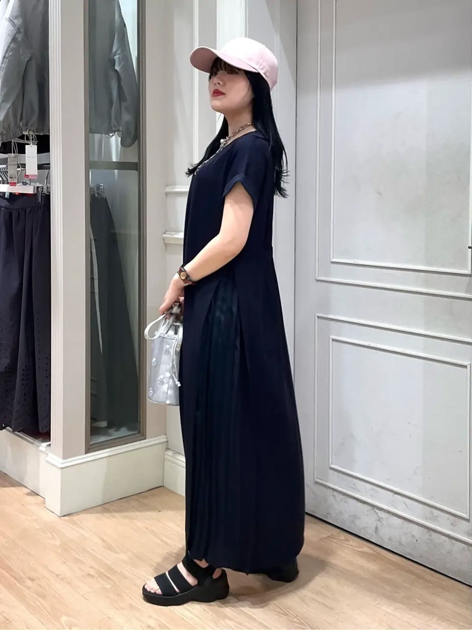 ANY SIS erika コーディネート画像