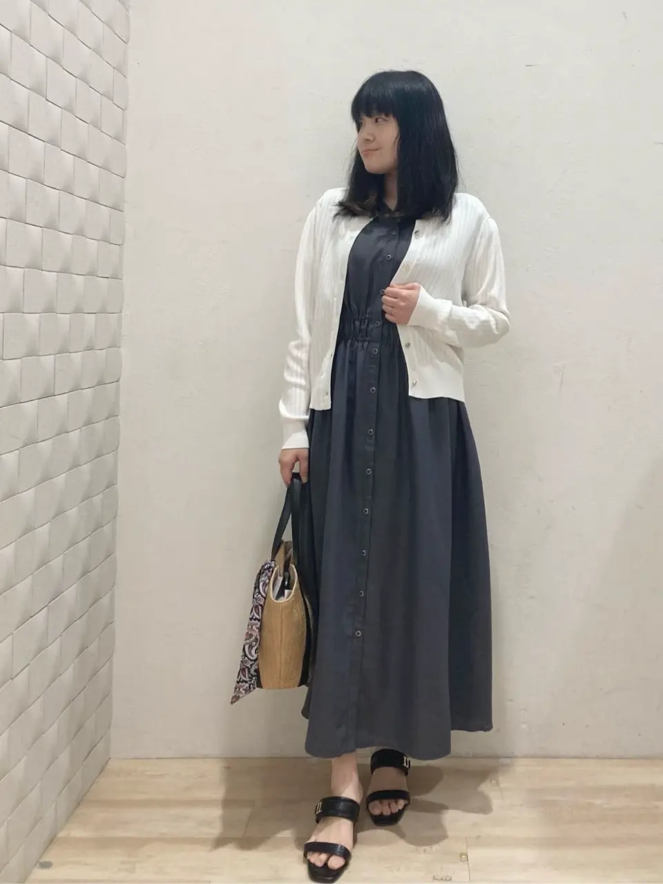 ANY SIS 川根　彩 コーディネート画像