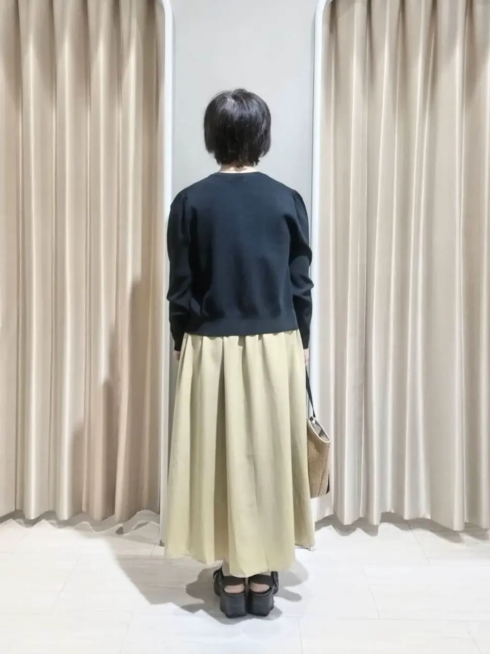 ANY SIS 岡本 コーディネート画像