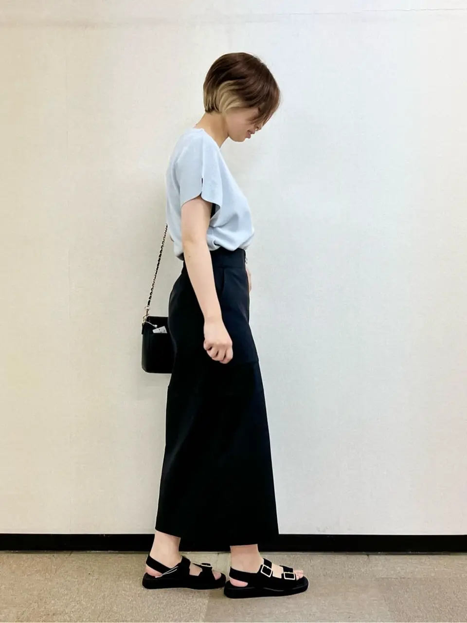 ANY SIS 村上 コーディネート画像