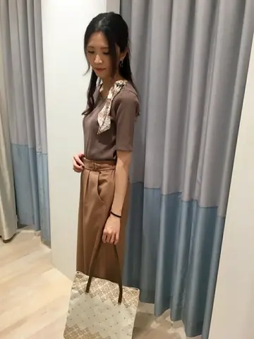 ANY SIS スタッフ コーディネート画像