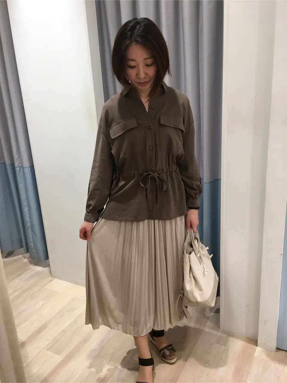 ANY SIS スタッフ コーディネート画像