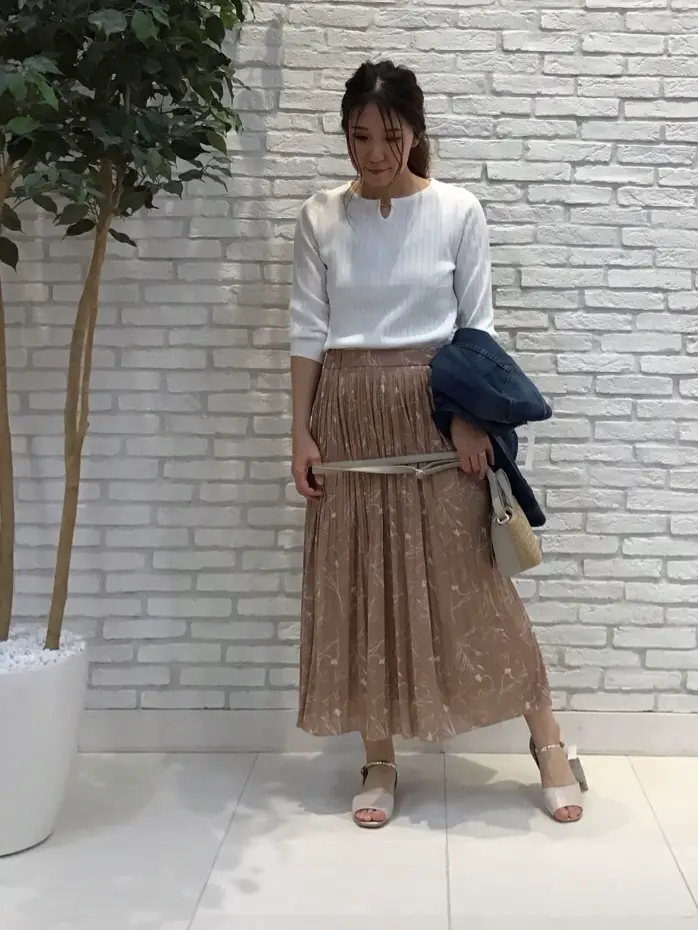 ANY SIS 東海林 コーディネート画像