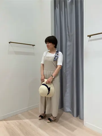 ANY SIS スタッフ コーディネート画像