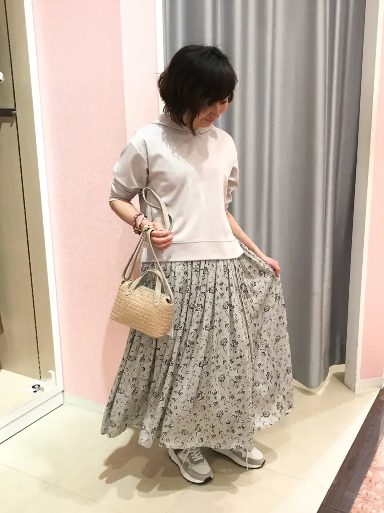 ANY SIS スタッフ コーディネート画像