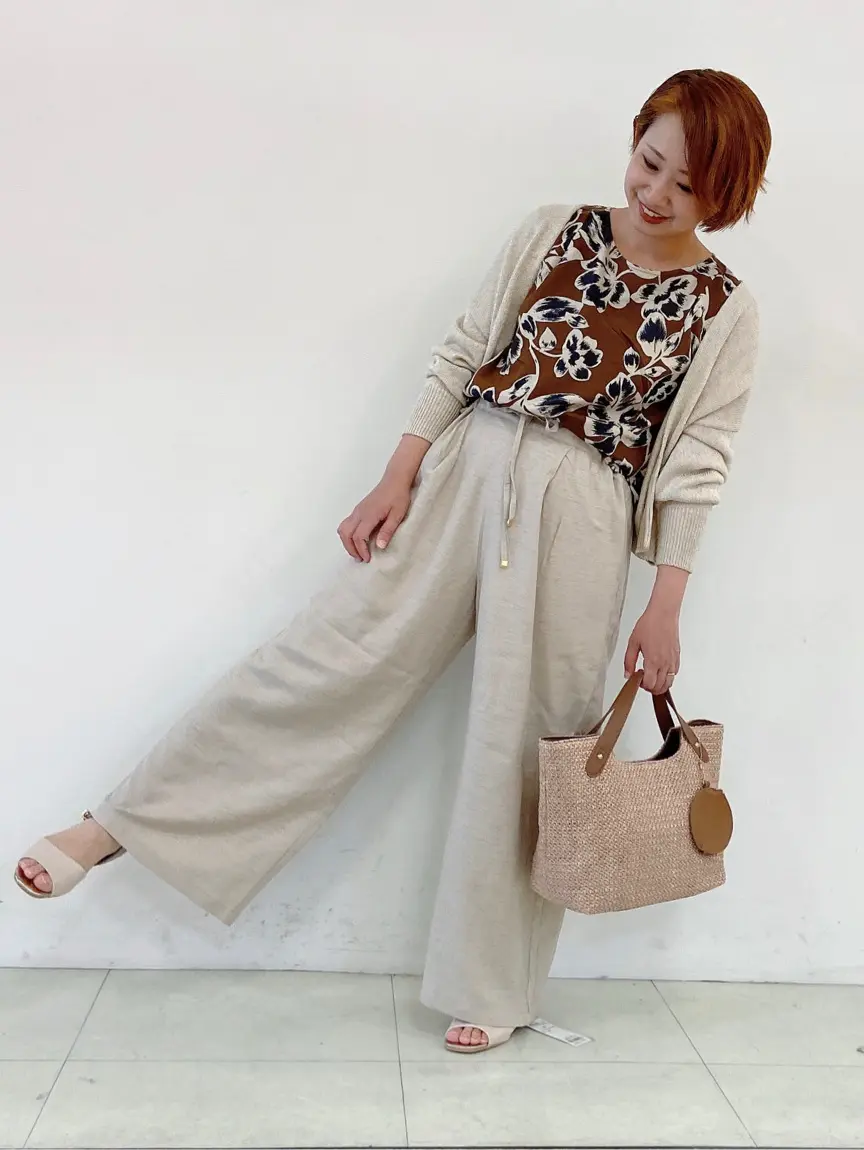 ANY SIS スタッフ コーディネート画像