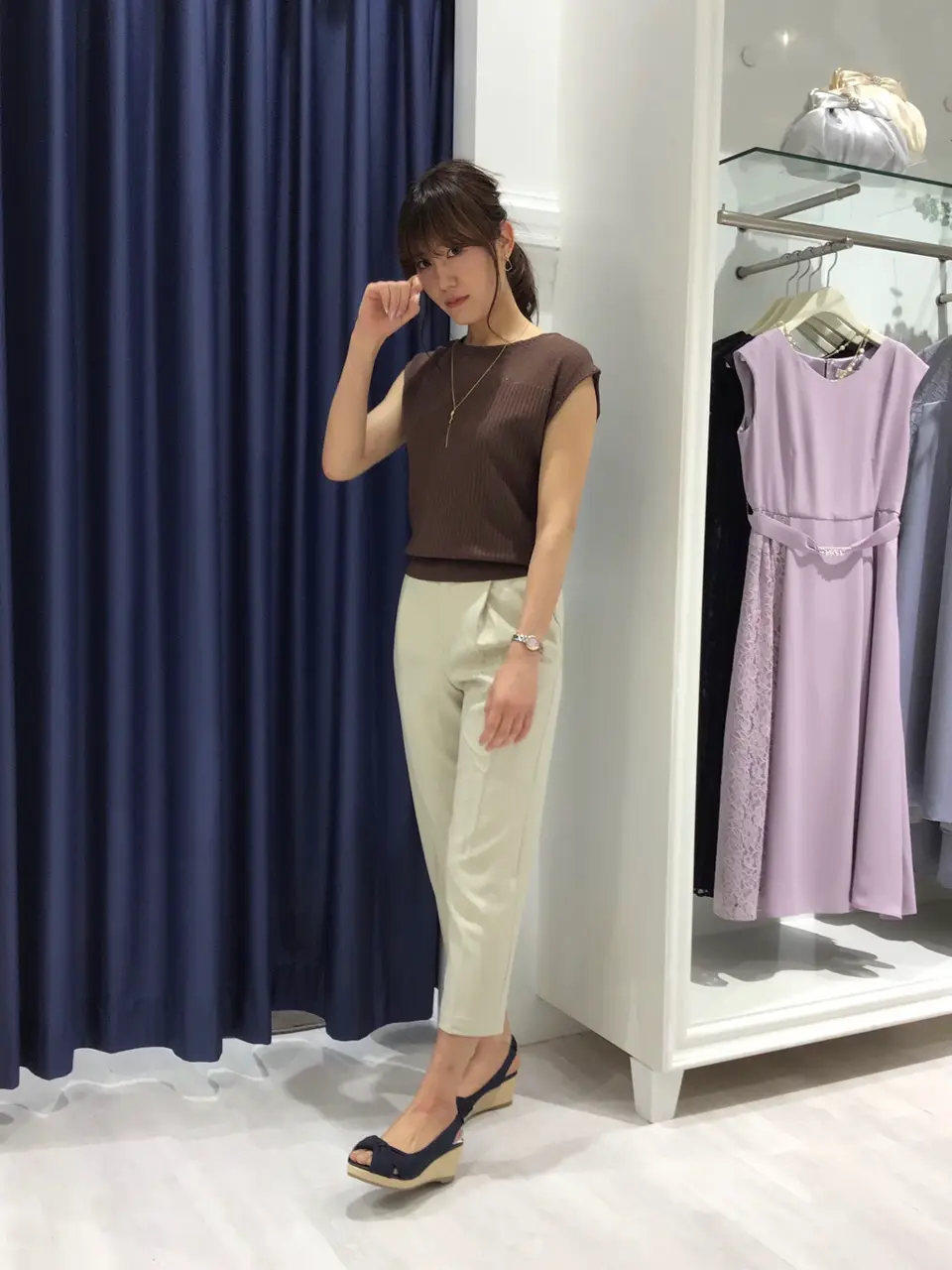 ANY SIS スタッフ コーディネート画像