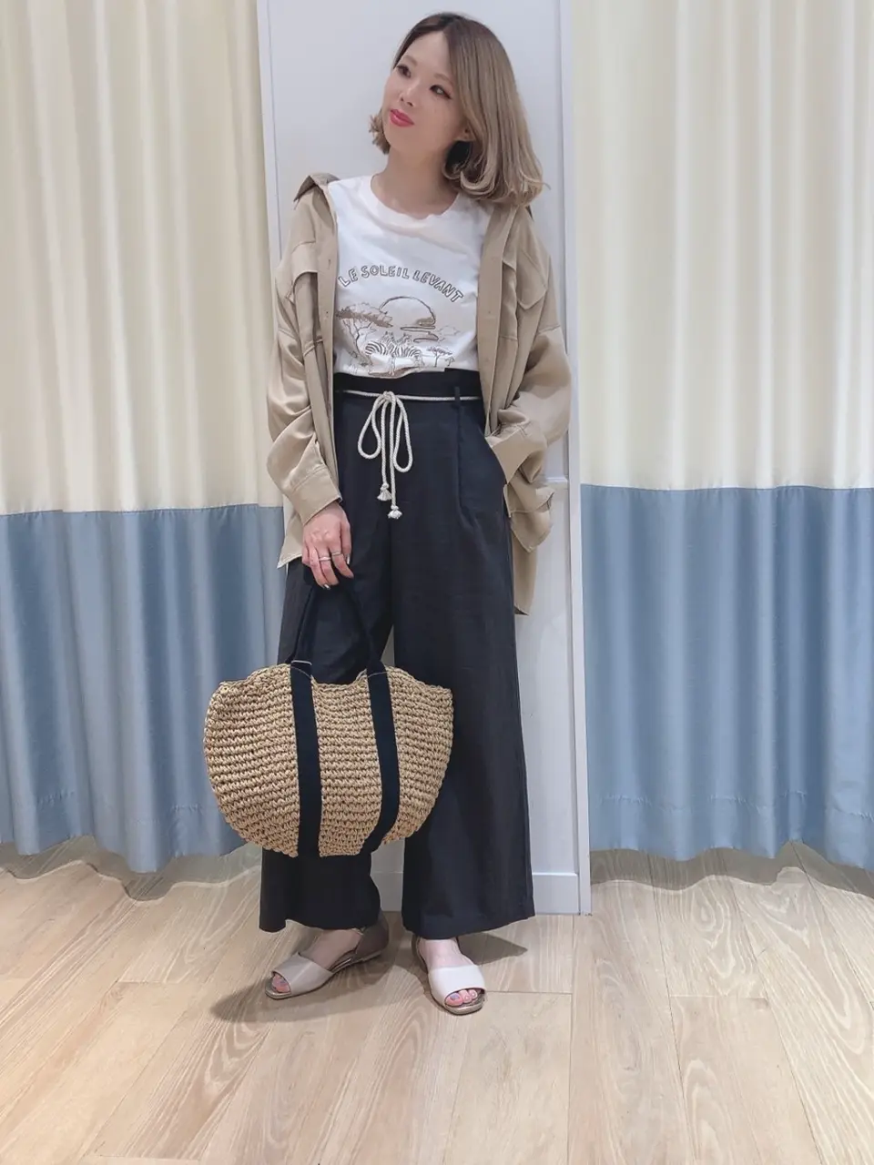 ANY SIS スタッフ コーディネート画像