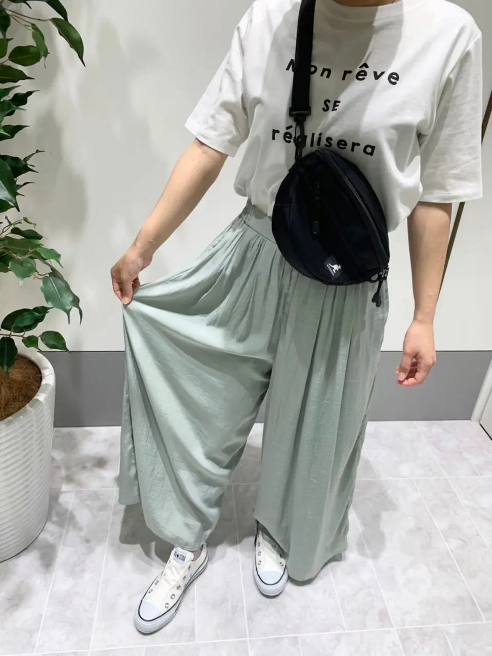 ANY SIS スタッフ コーディネート画像