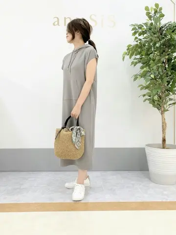 ANY SIS 岡本 コーディネート画像