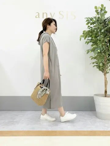 ANY SIS 岡本 コーディネート画像