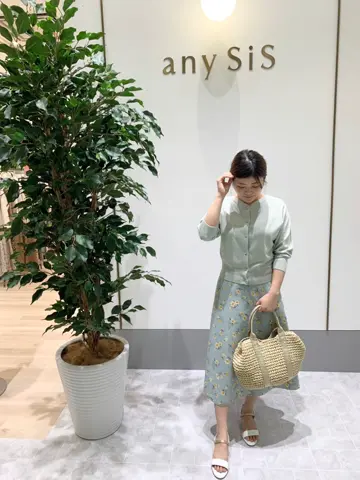 ANY SIS スタッフ コーディネート画像