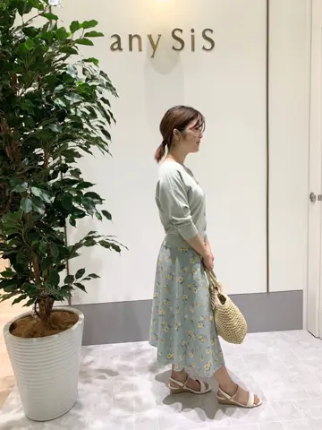 ANY SIS スタッフ コーディネート画像