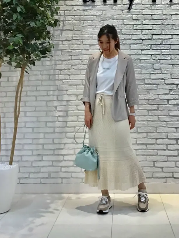 ANY SIS 東海林 コーディネート画像