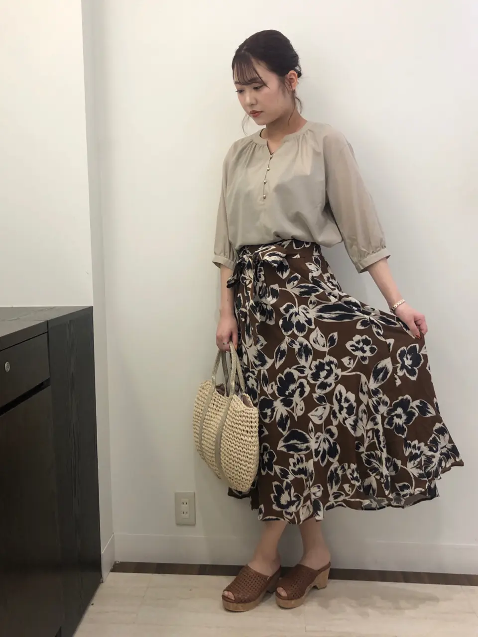 ANY SIS スタッフ コーディネート画像