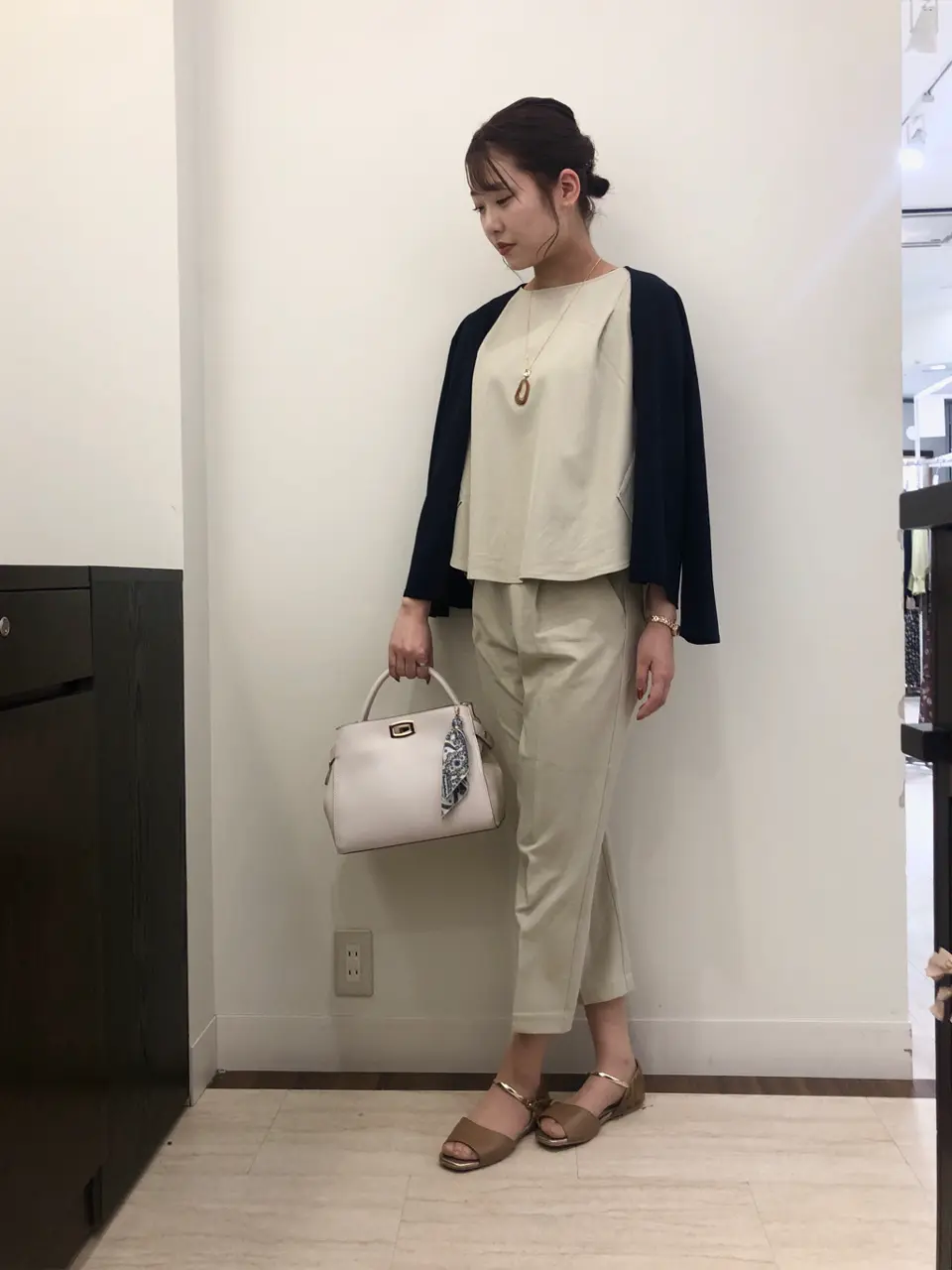 ANY SIS スタッフ コーディネート画像