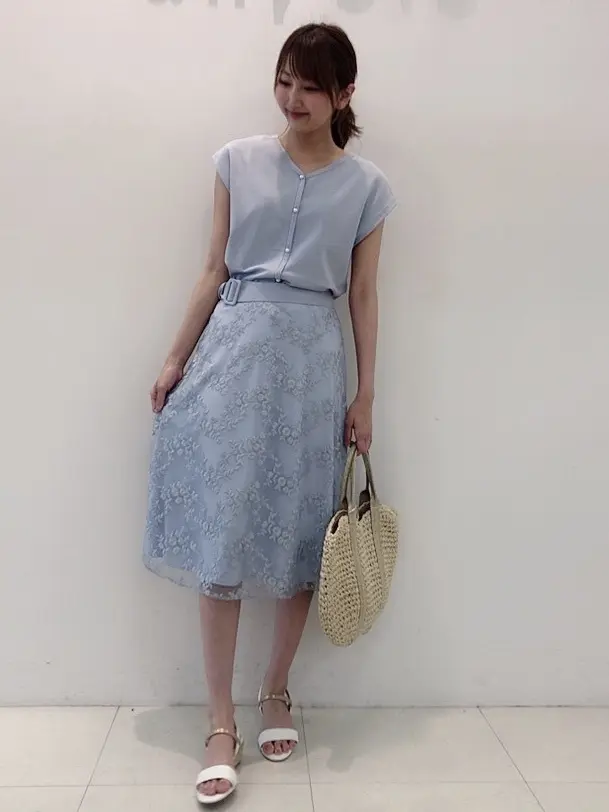 ANY SIS スタッフ コーディネート画像