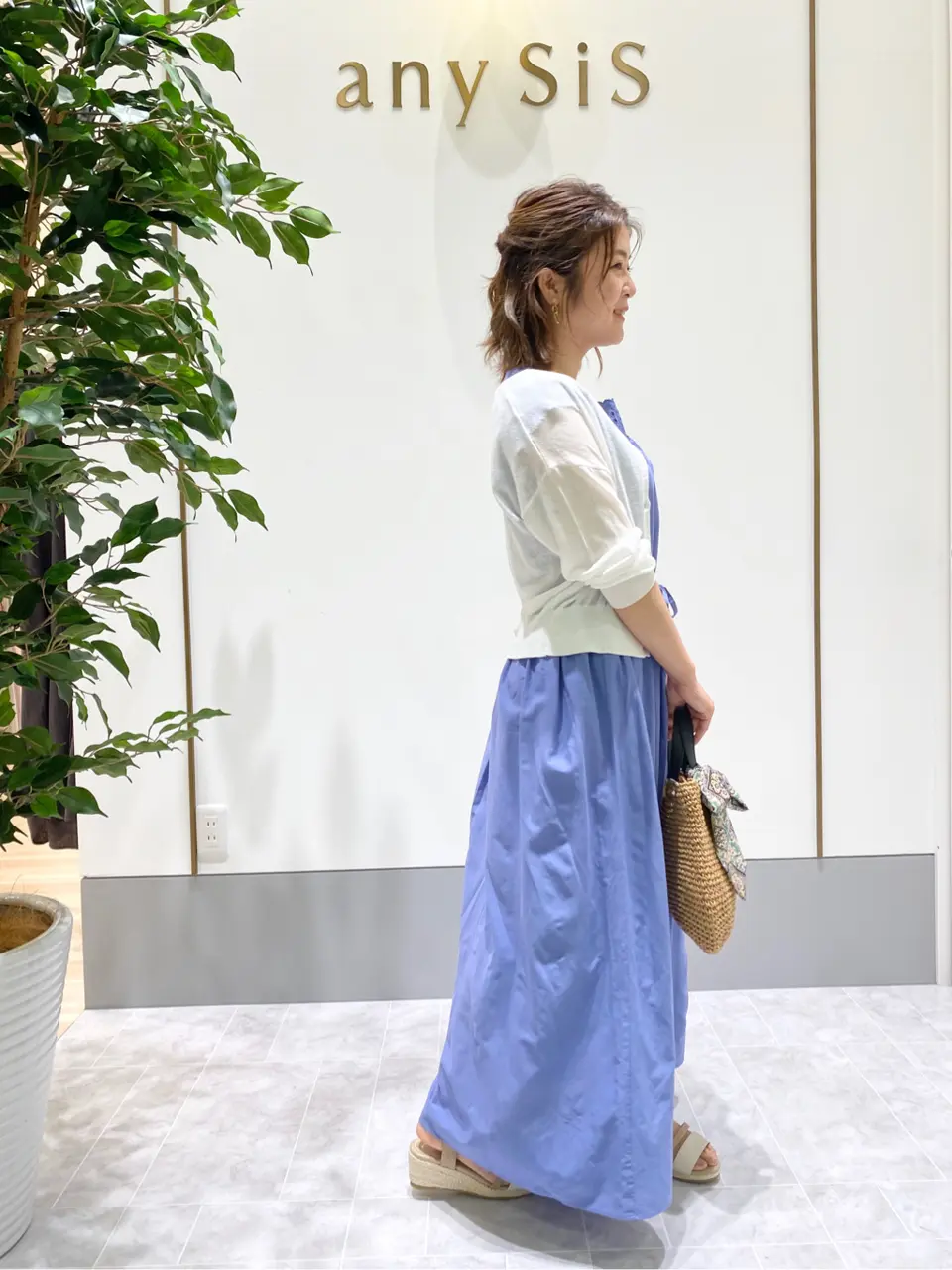 ANY SIS スタッフ コーディネート画像