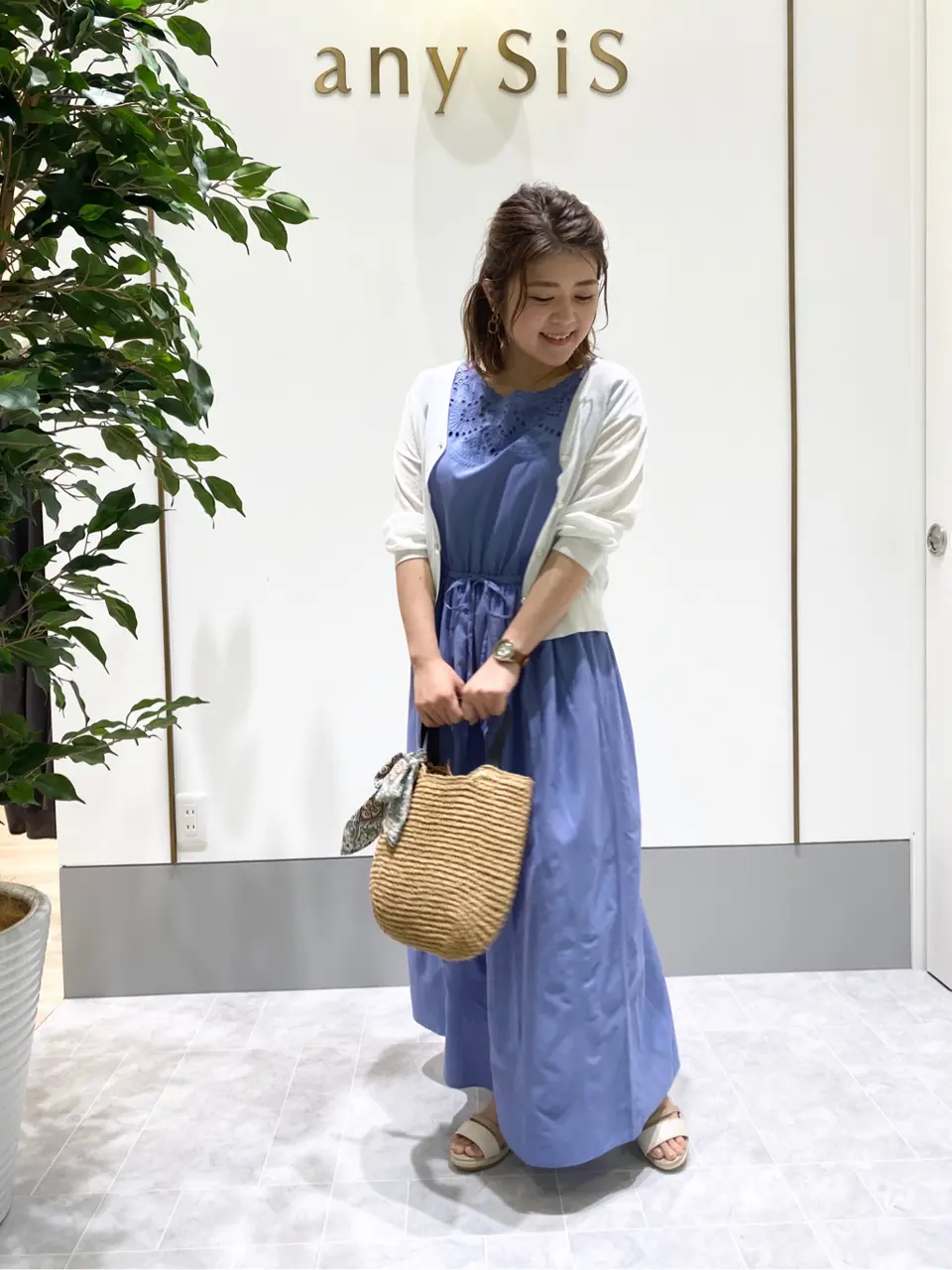 ANY SIS スタッフ コーディネート画像