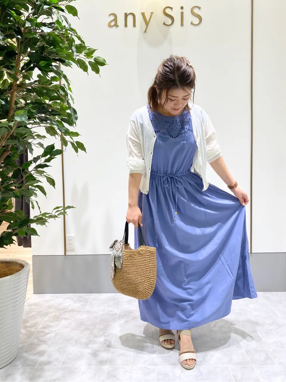 ANY SIS スタッフ コーディネート画像