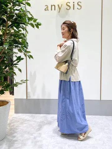 ANY SIS スタッフ コーディネート画像