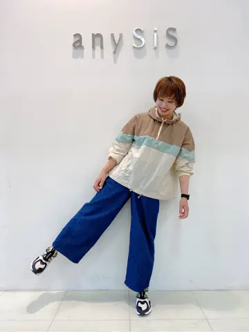 ANY SIS スタッフ コーディネート画像