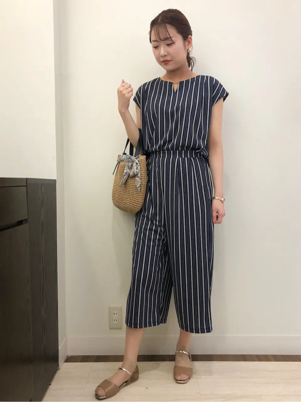 ANY SIS スタッフ コーディネート画像