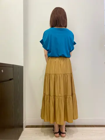 ANY SIS スタッフ コーディネート画像