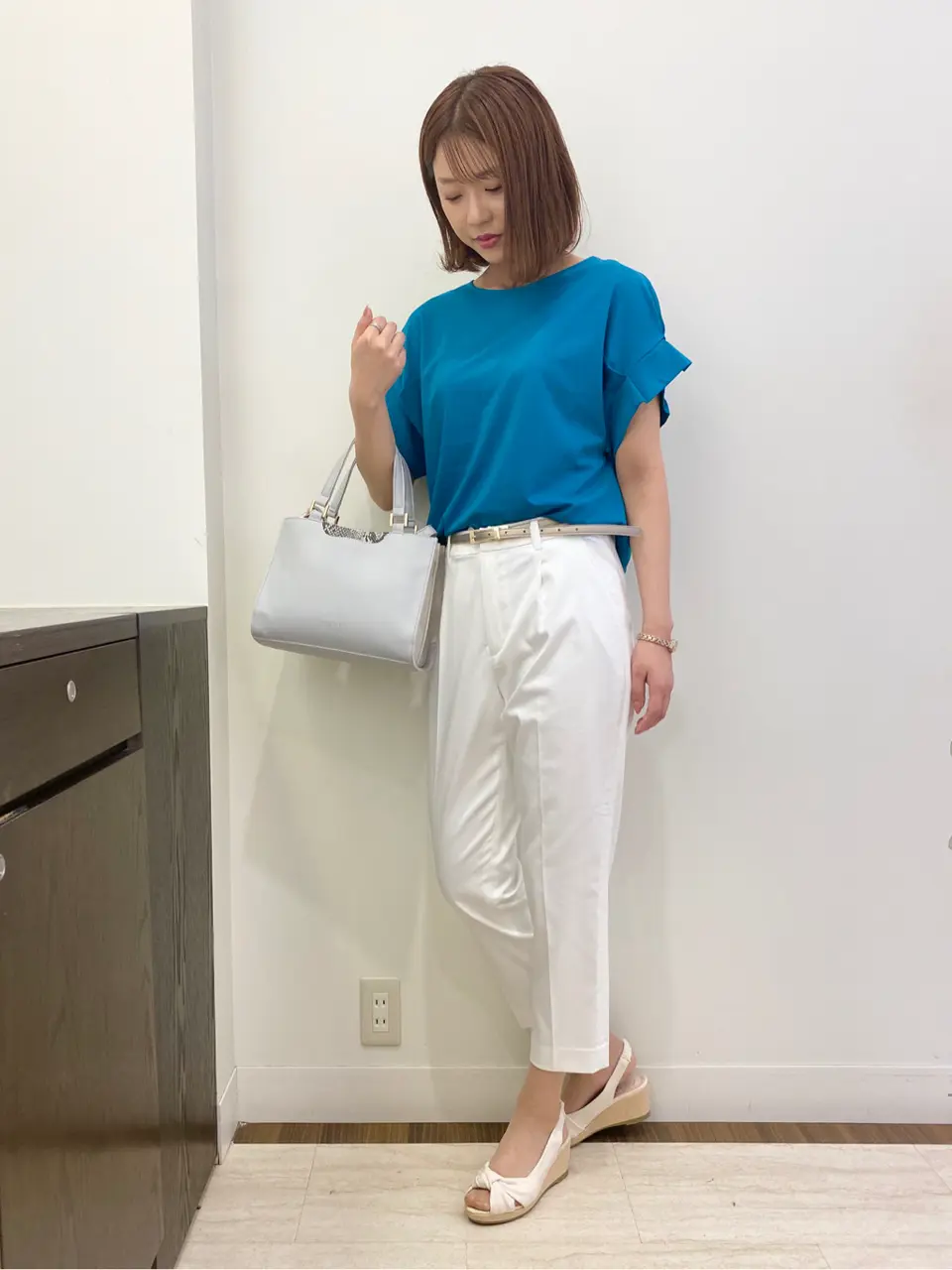 ANY SIS スタッフ コーディネート画像