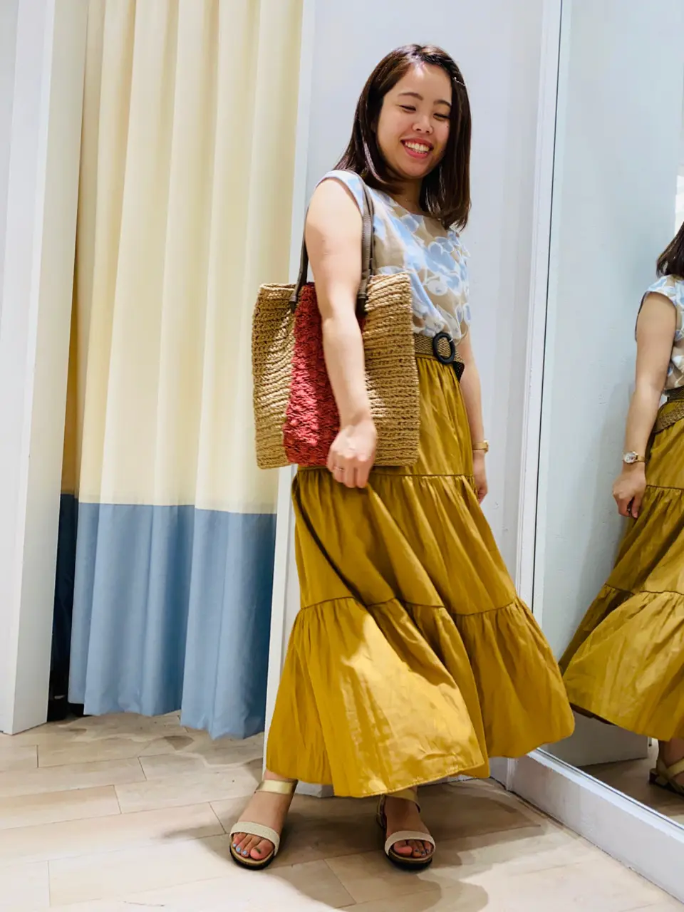 ANY SIS スタッフ コーディネート画像