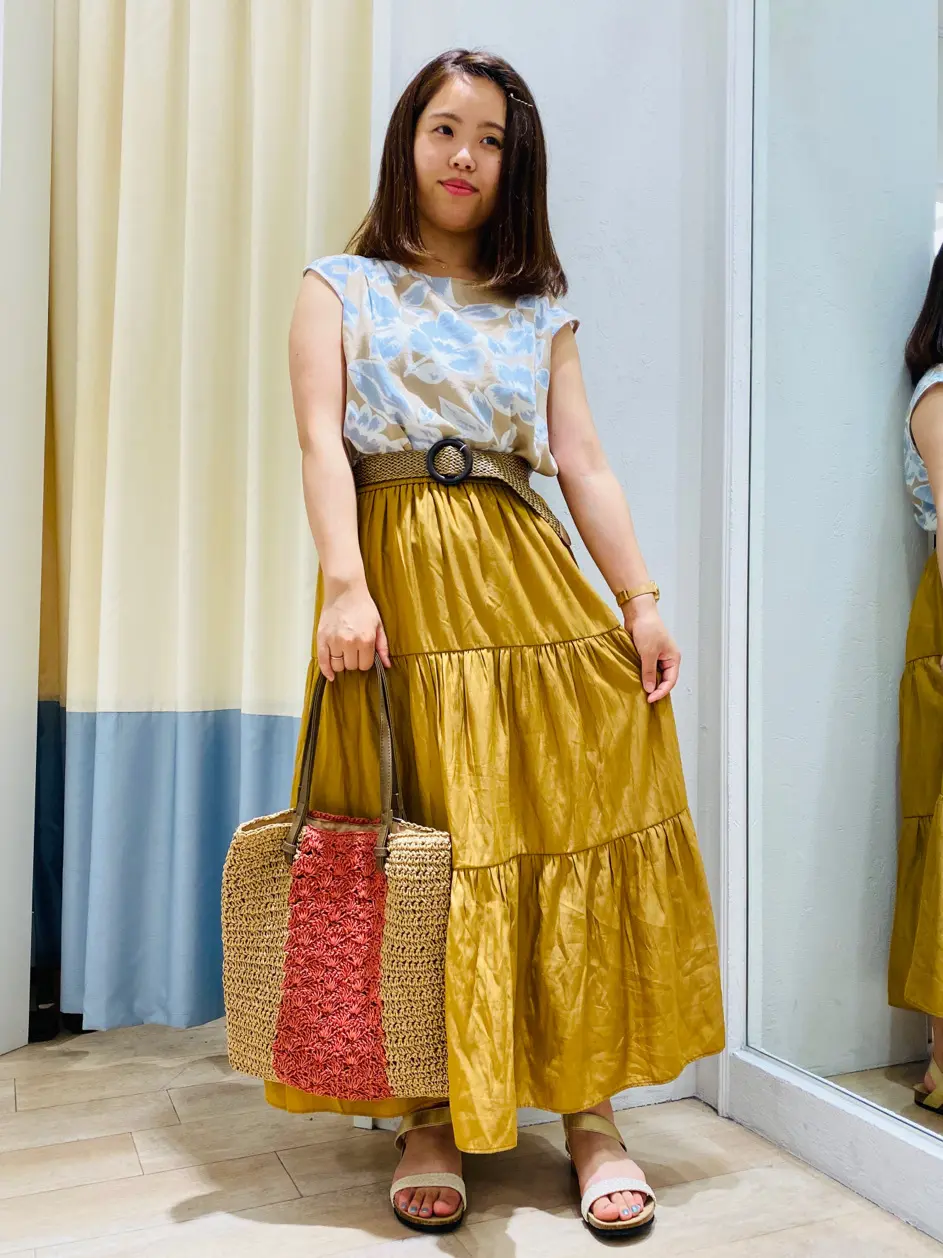 ANY SIS スタッフ コーディネート画像