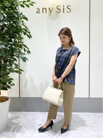 ANY SIS スタッフ コーディネート画像