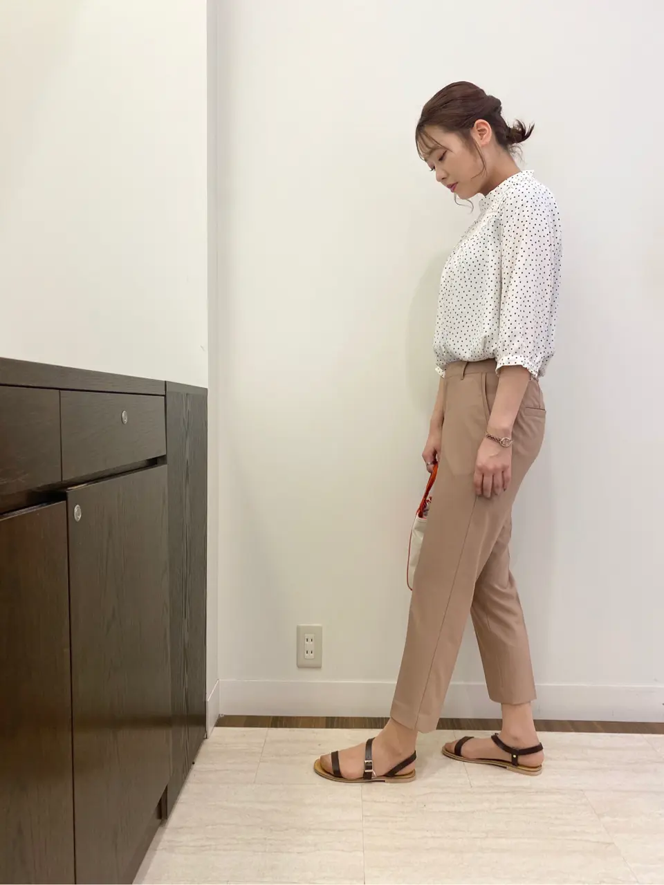 ANY SIS スタッフ コーディネート画像