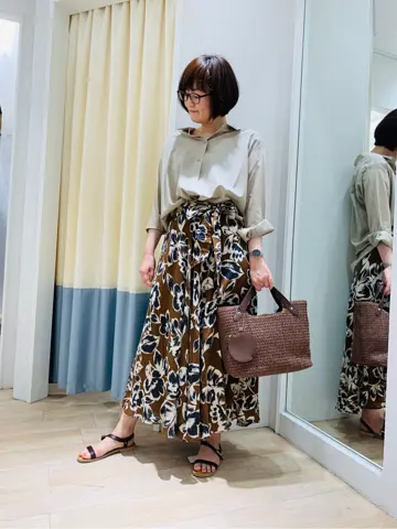 ANY SIS スタッフ コーディネート画像