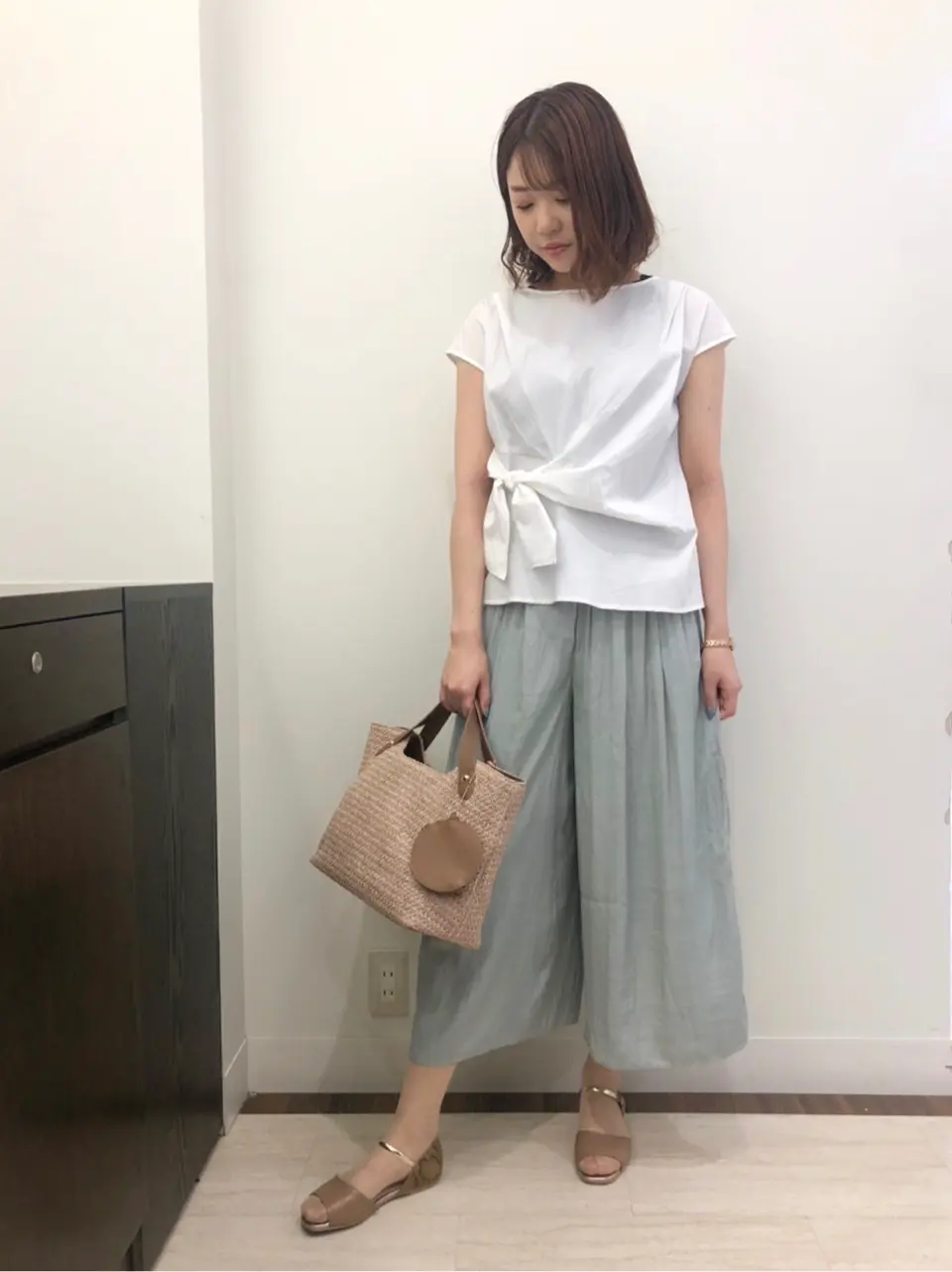 ANY SIS スタッフ コーディネート画像