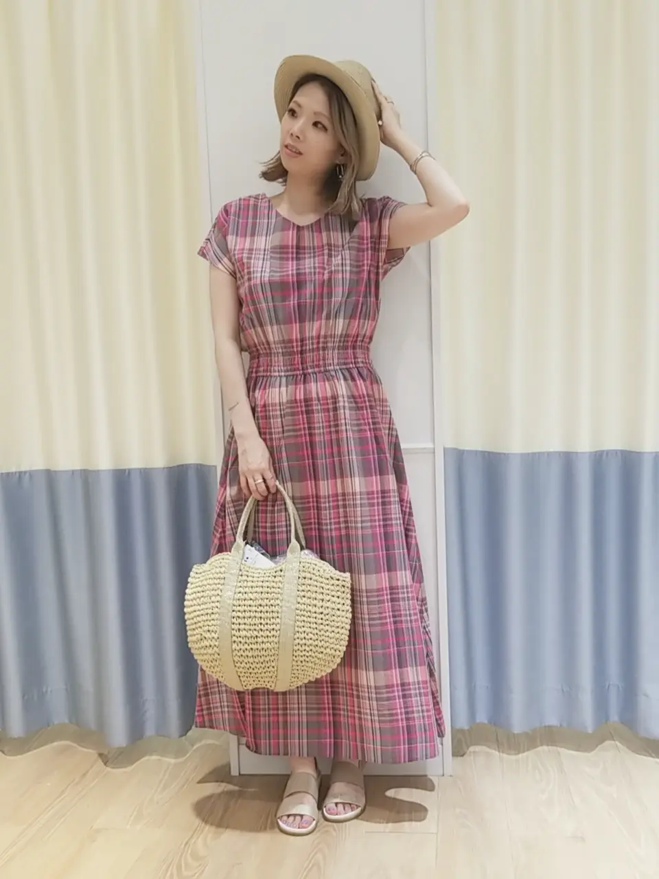 ANY SIS スタッフ コーディネート画像