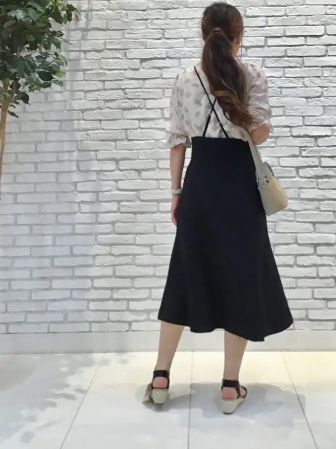 ANY SIS 東海林 コーディネート画像