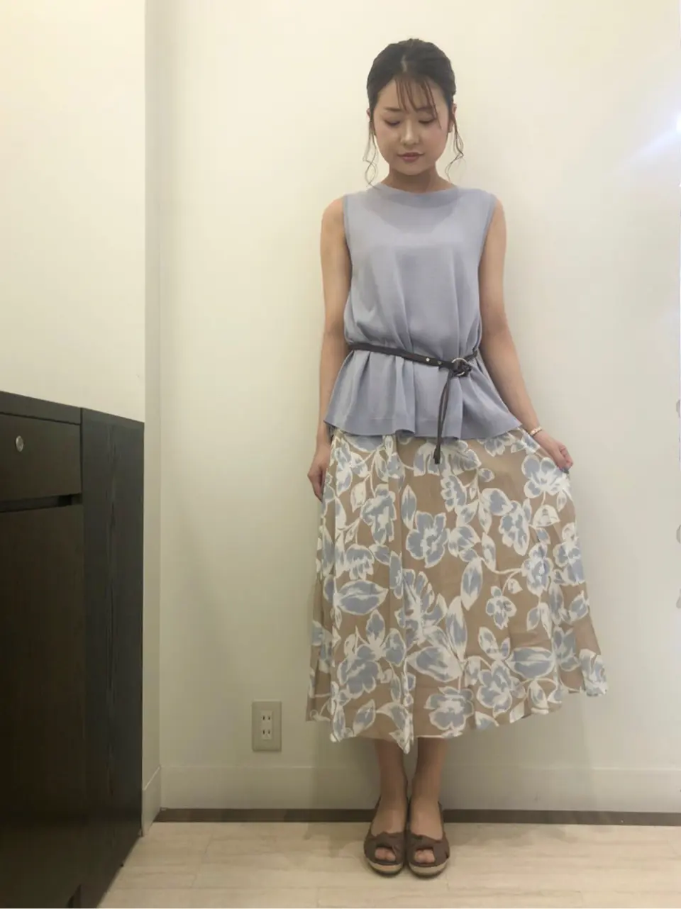 ANY SIS スタッフ コーディネート画像