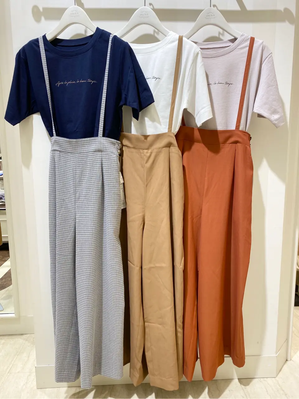 ANY SIS スタッフ コーディネート画像