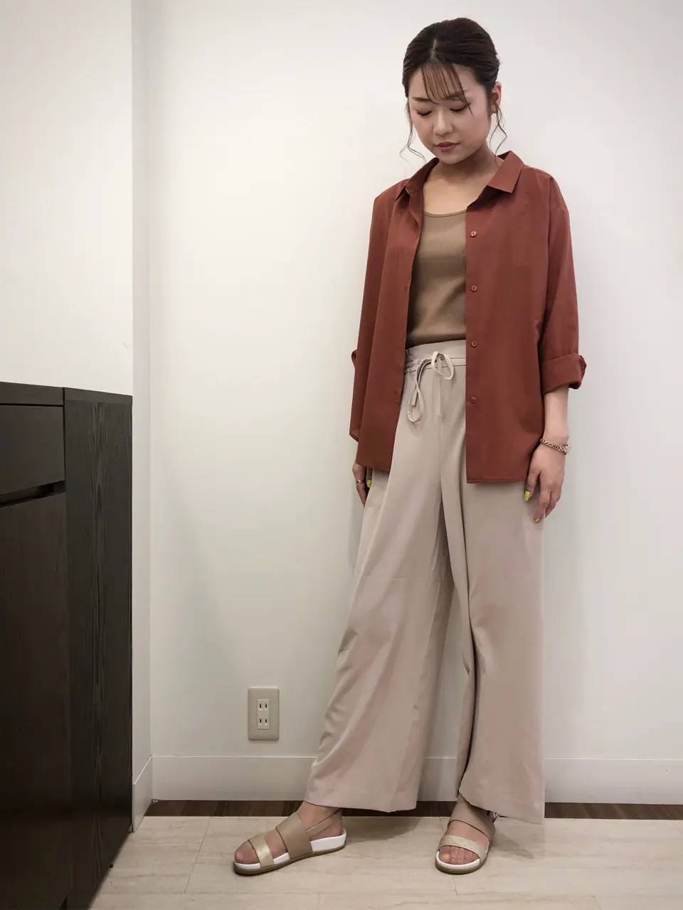 ANY SIS スタッフ コーディネート画像