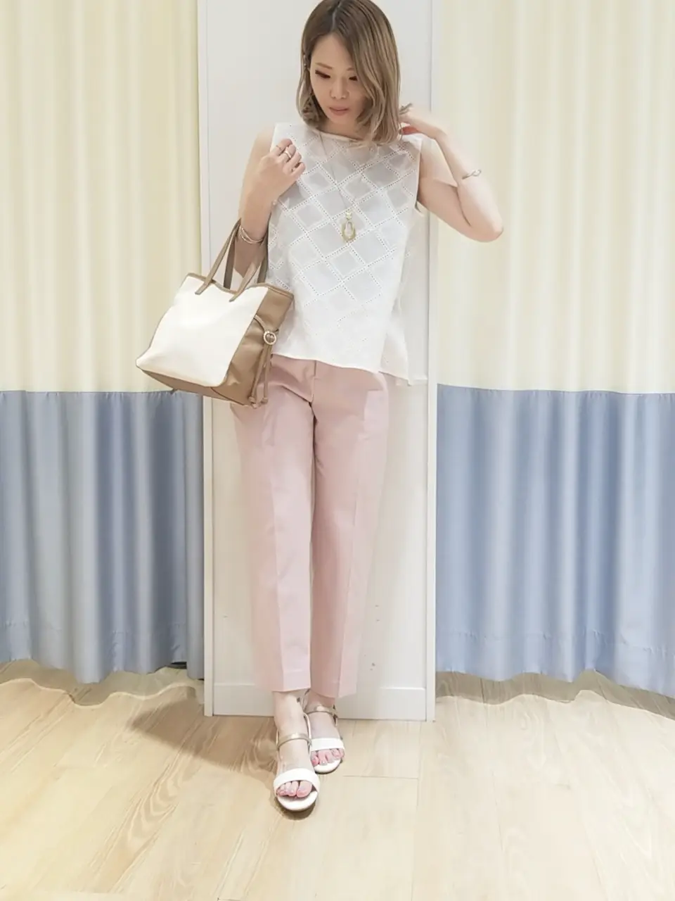 ANY SIS スタッフ コーディネート画像