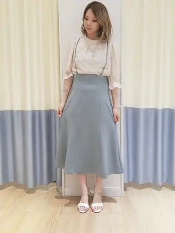 ANY SIS スタッフ コーディネート画像