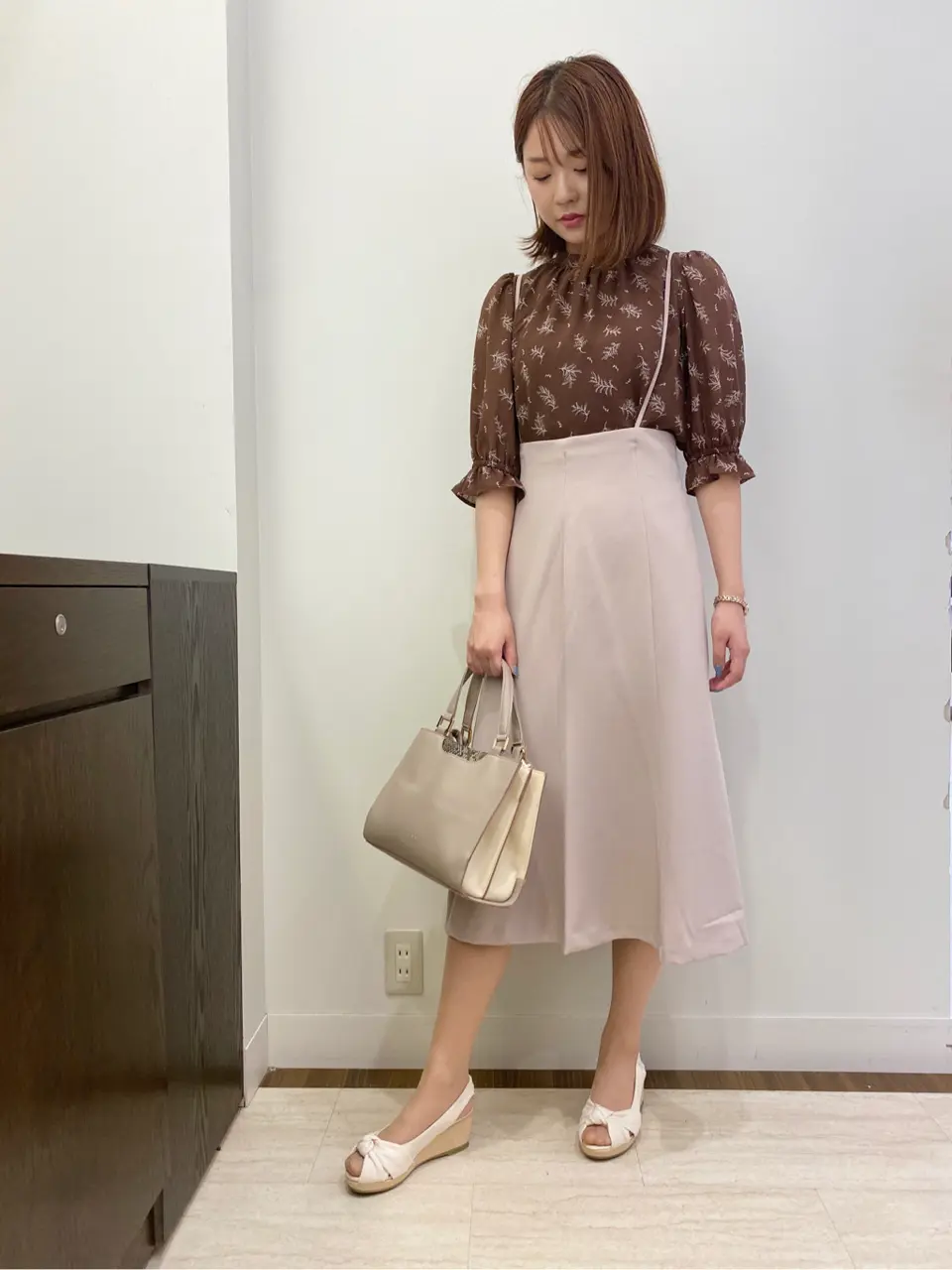 ANY SIS スタッフ コーディネート画像