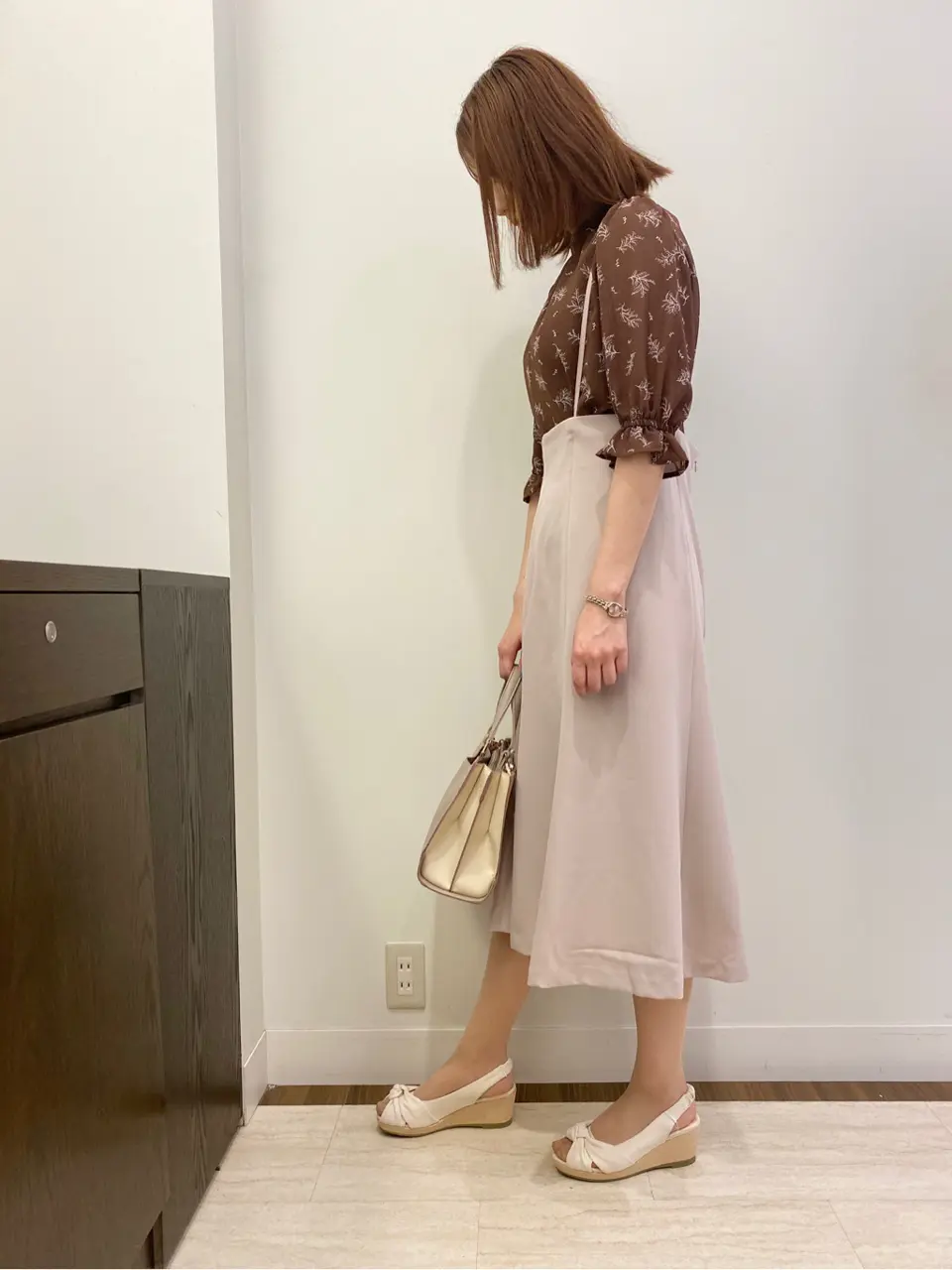 ANY SIS スタッフ コーディネート画像