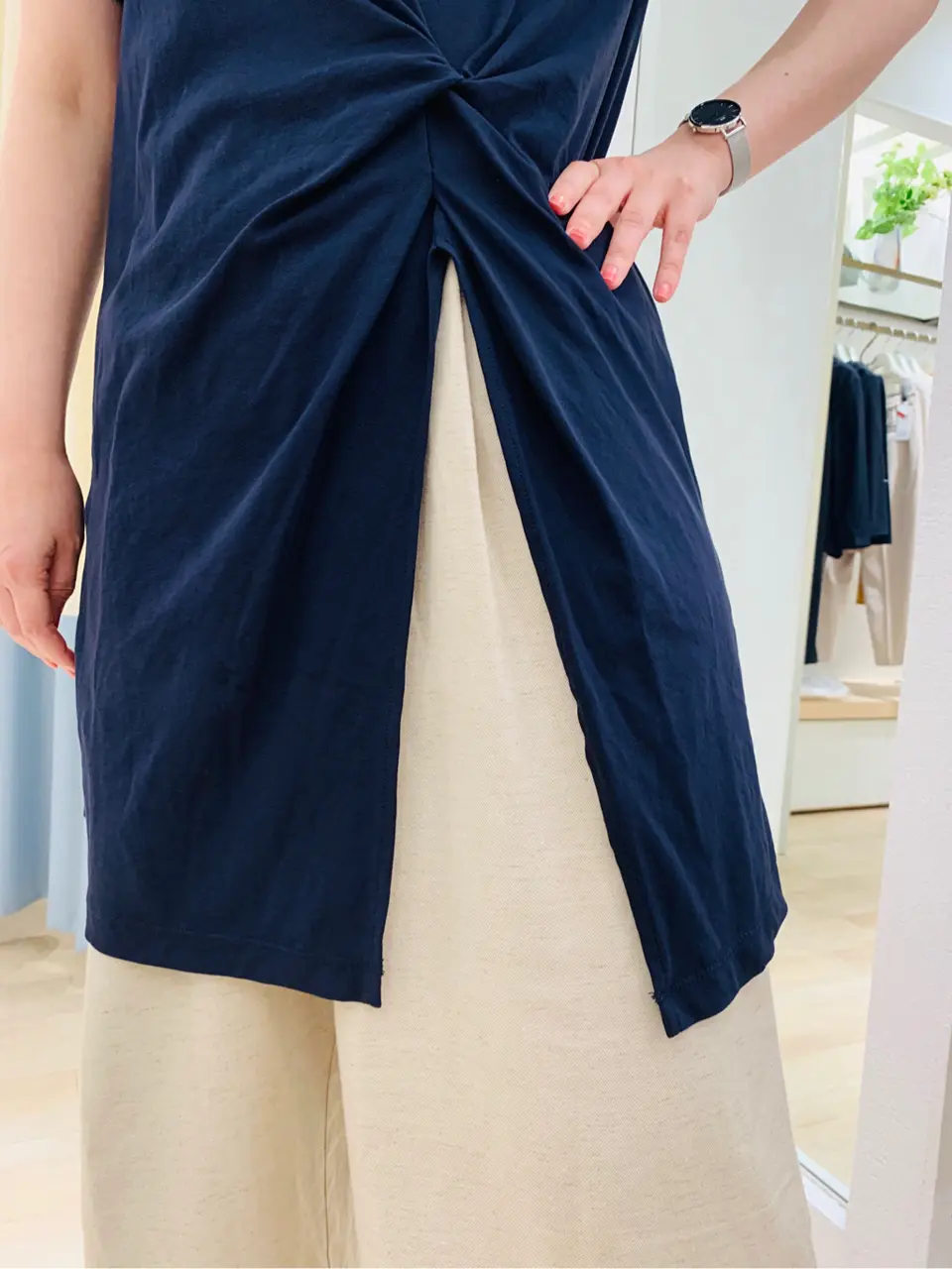 ANY SIS スタッフ コーディネート画像