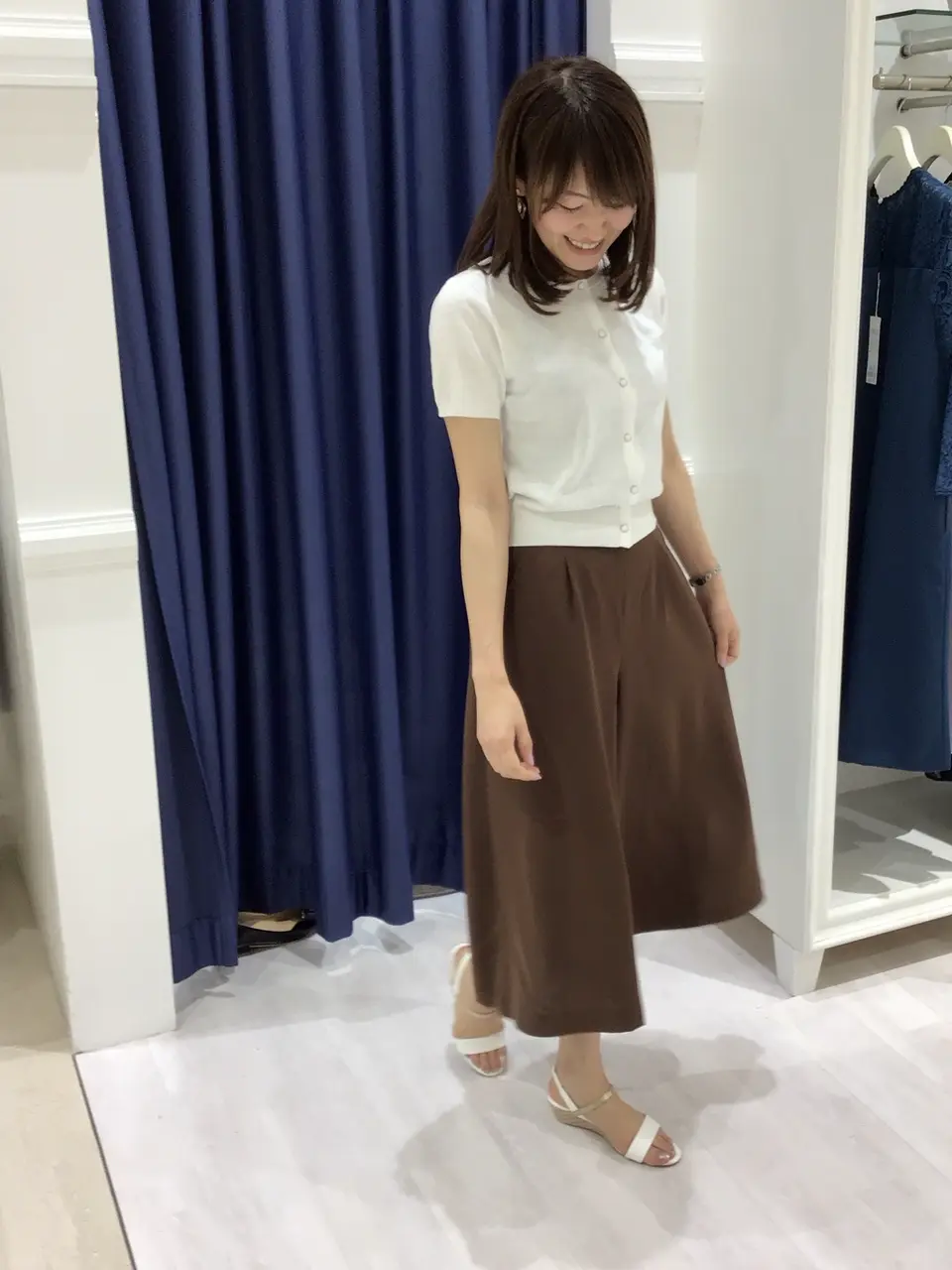 ANY SIS スタッフ コーディネート画像