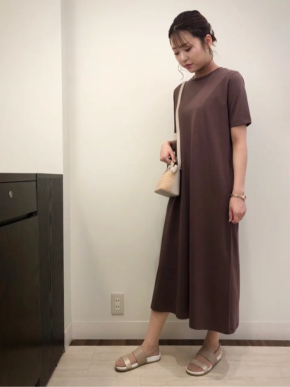 ANY SIS スタッフ コーディネート画像