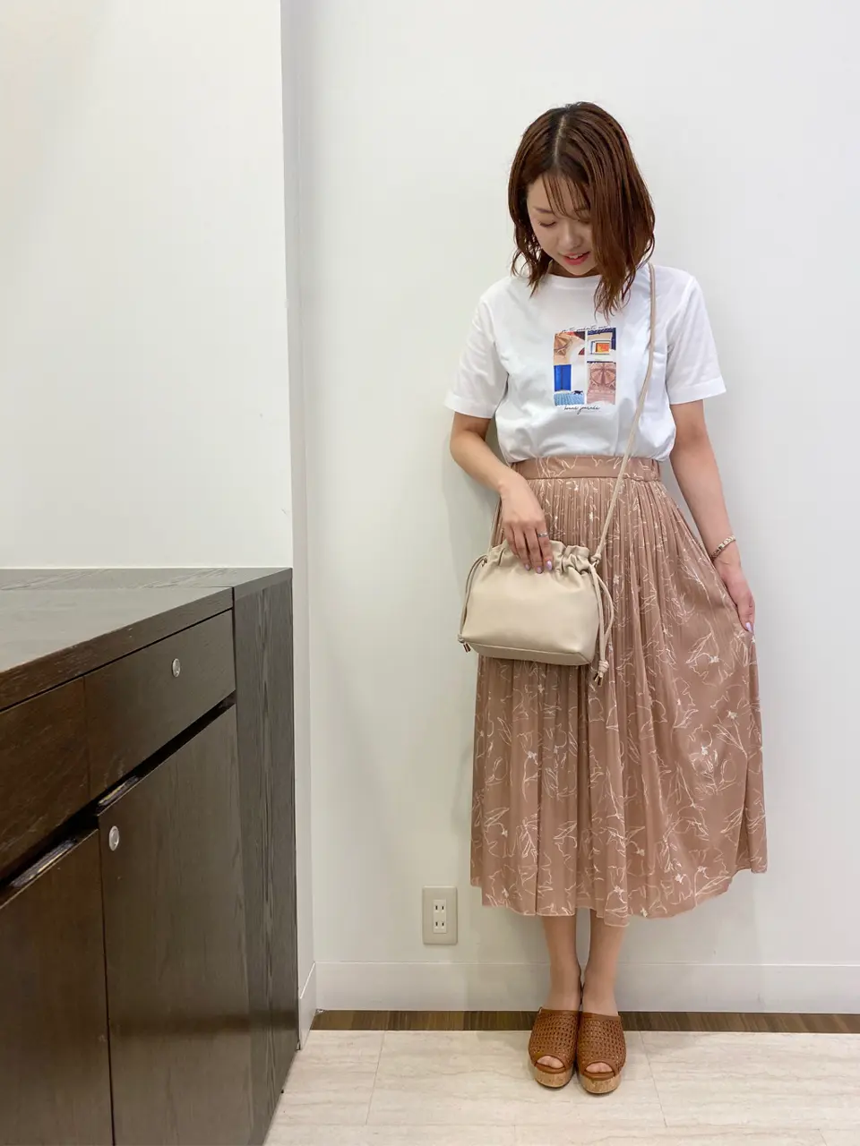 ANY SIS スタッフ コーディネート画像